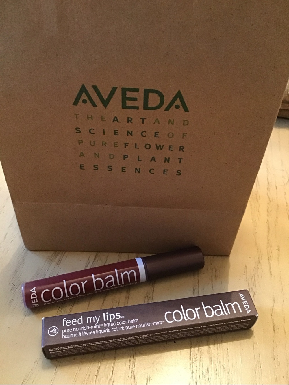AVEDA feed my lips  pure nourish mint liquid color balm 03 June-berry